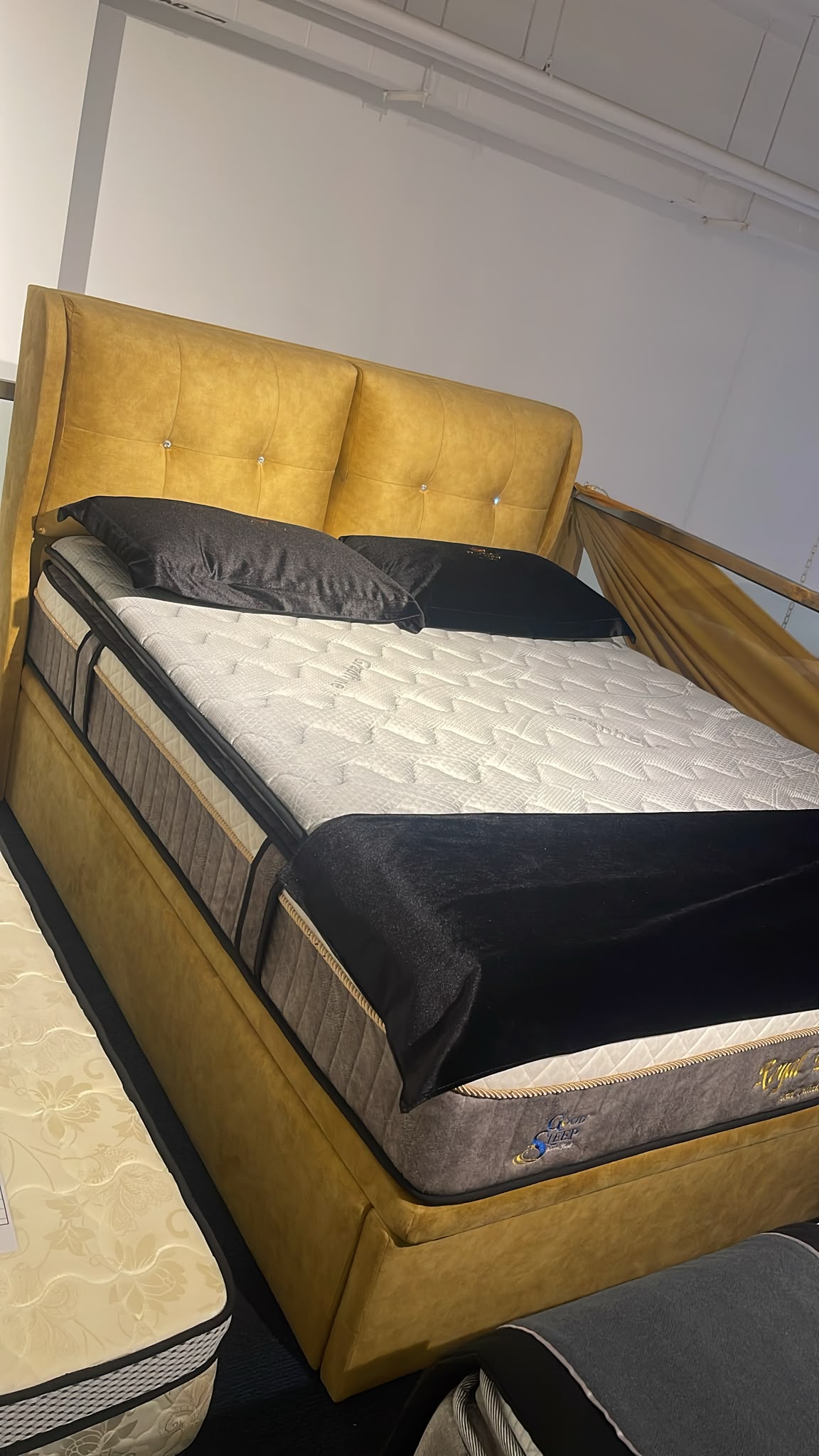 Queen Size Storage Bedframe | Display Clearance | 1 Pc Only | $399 Nett
